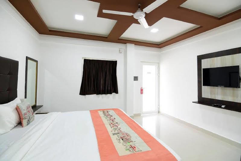 Seashore Beach Resort Калангуте Екстериор снимка